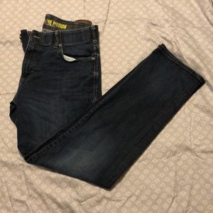 EUC Lee Performance Series jeans. Made for comfort in motion. 34x32
